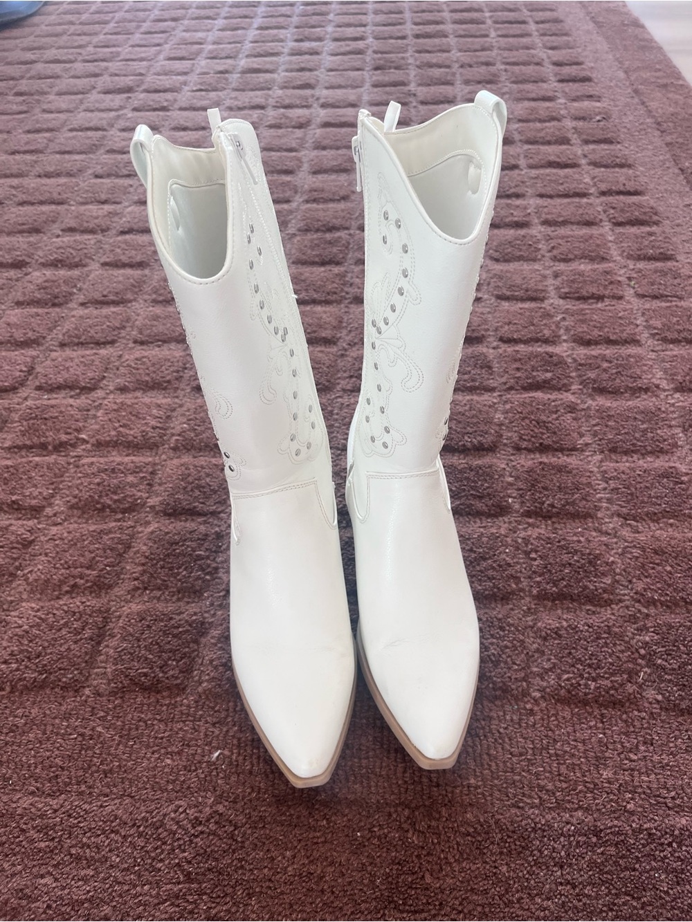 White Women's Western cowboy Boot - Stylish Knee-High Fashion
